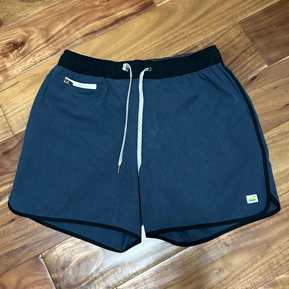 Vuori Other - LIKE NEW! Men's Vuori Blue/Black Banks Shorts - MEDIUM